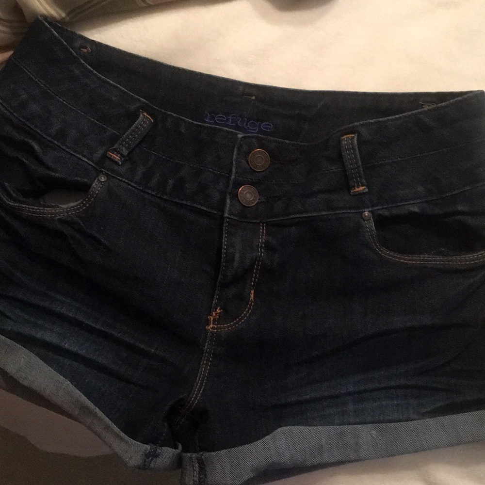 NWOT dark wash mid rise shorts